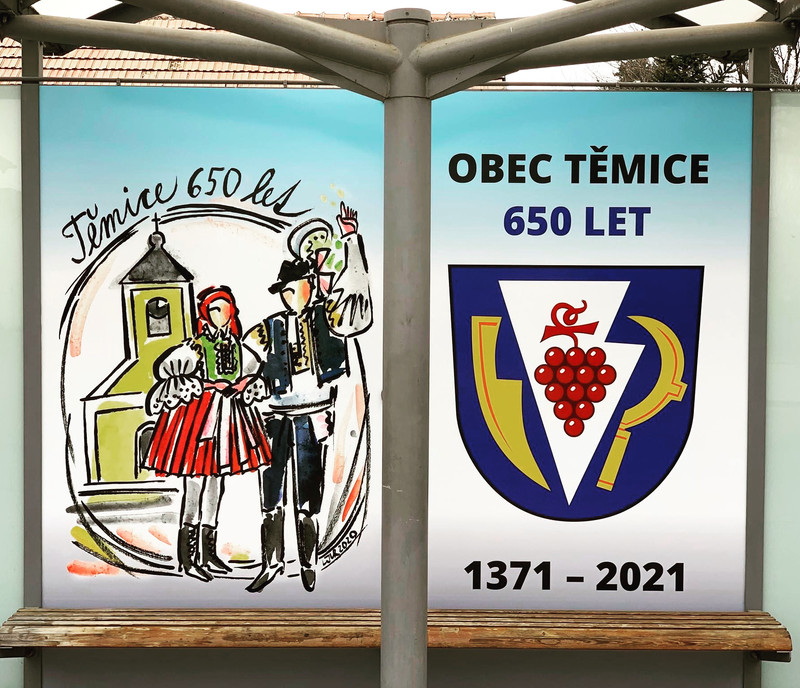 Infotabule na zastávce k oslavám 650 let Těmic (2021)