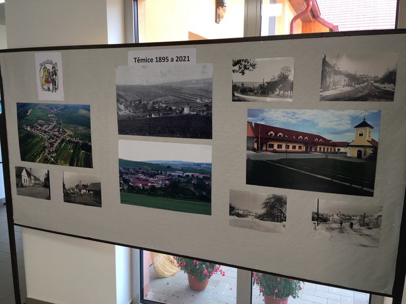 Výstava historických fotografií a pohlednic obce (2021)
