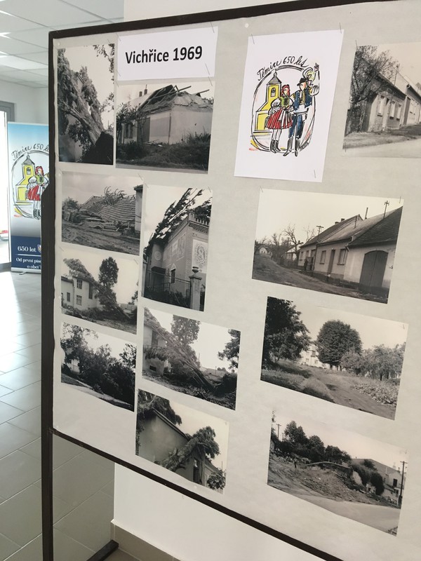 Výstava historických fotografií a pohlednic obce (2021)