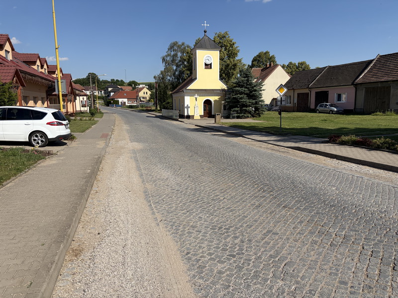 Obecní cesta od křižovatky po kovárnu (po kanalizaci) (2026)