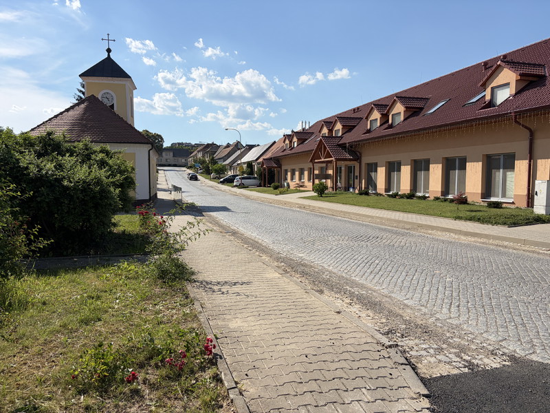 Obecní cesta od křižovatky po kovárnu (po kanalizaci) (2026)