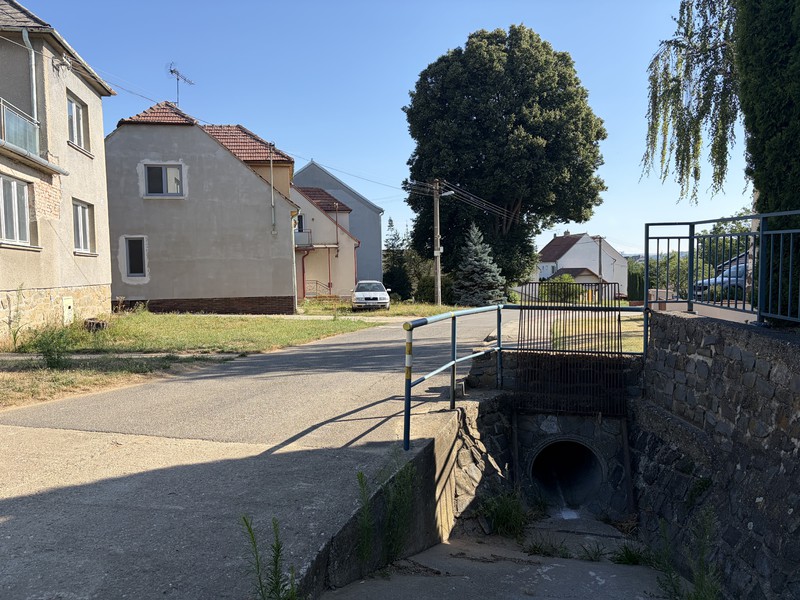 Kanalizační vpusť na Dražůvkách (2026)