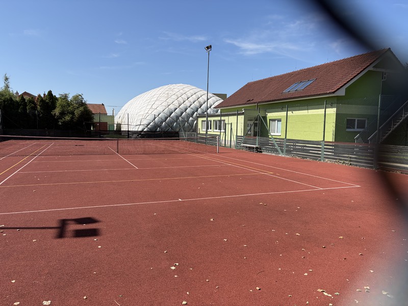 Společenská budova a nafukovací hala (2026)