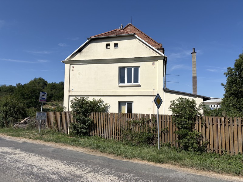 Autobusová zastávka u mlýna (2026)