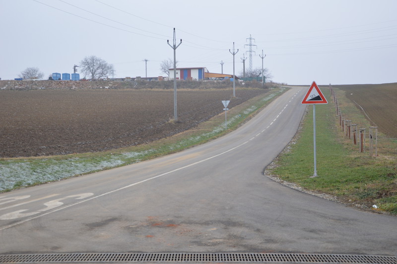 Obslužná komunikace k průmyslové zóně (2016)