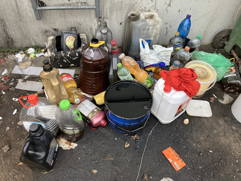 Hnízdo pro plasty a papír (2025)