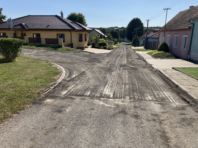 Odfrézovaná ulice k průmyslové zóně (2025)