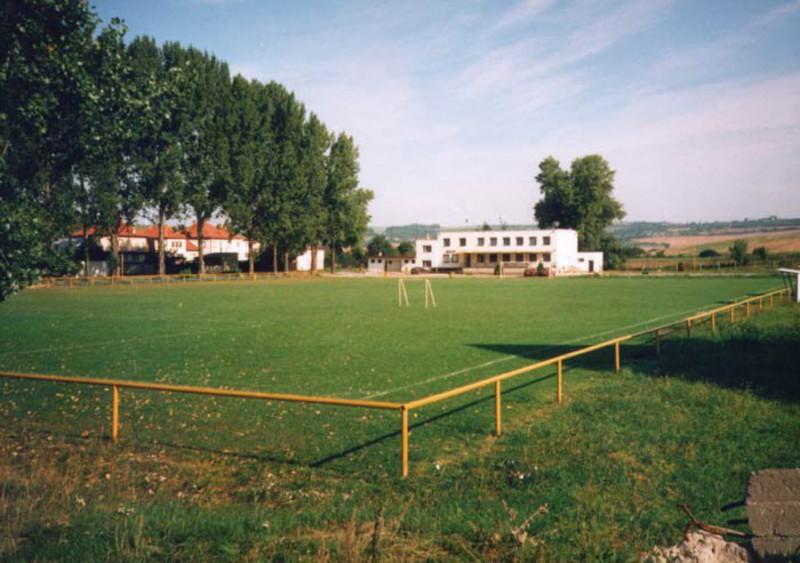 Fotbalové hřiště (2000)