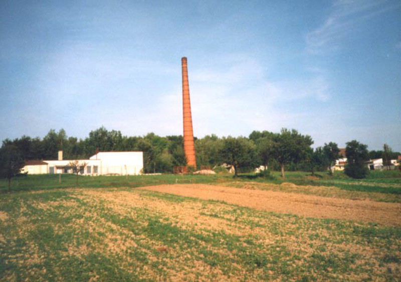 Komín bývalé cihelny (2000)