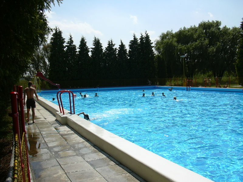 Koupaliště (2000)