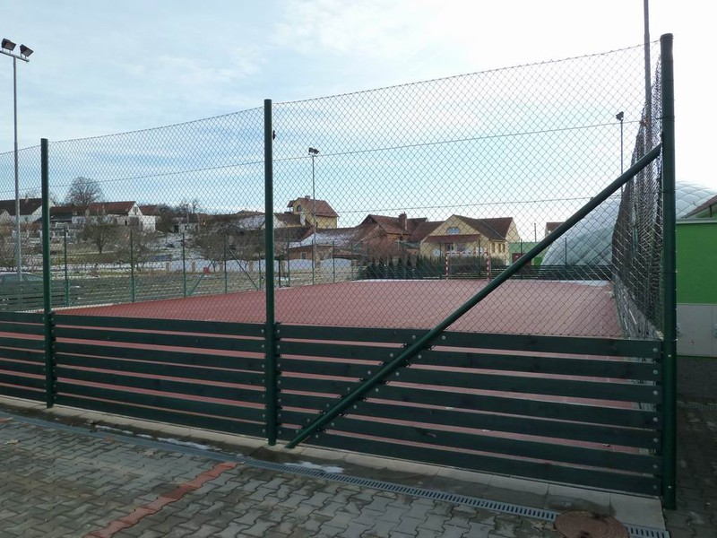Tenisový kurt (2011)