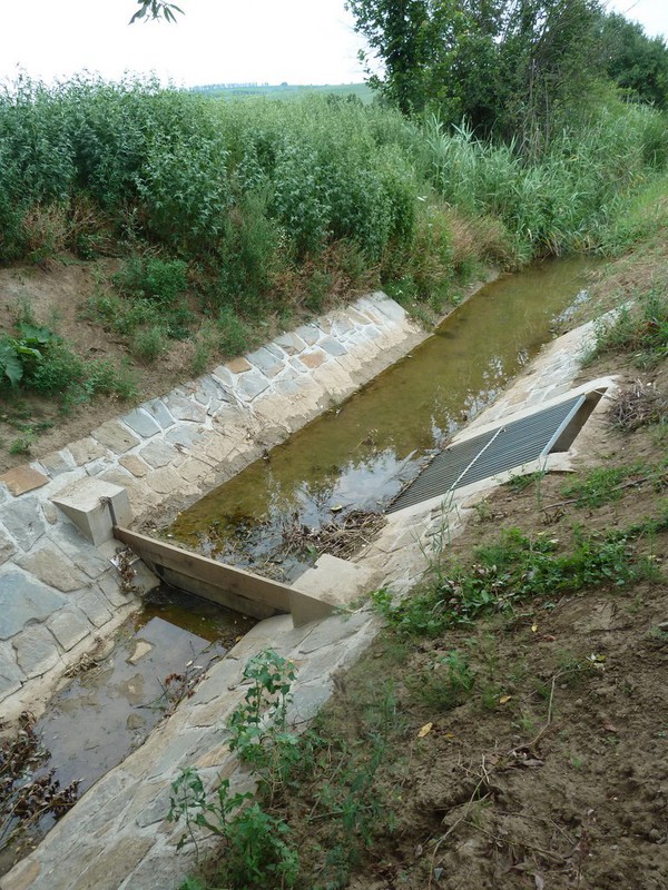 Napouštěcí zařízení rybníka (2012)