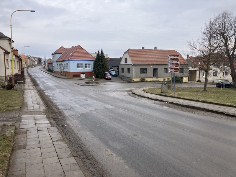 Křižovatka s obecní pumpou (2026)