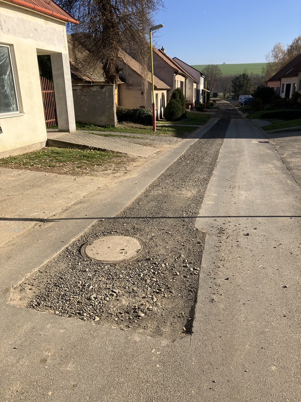 Budování nové kanalizace ke koupališti (2024)