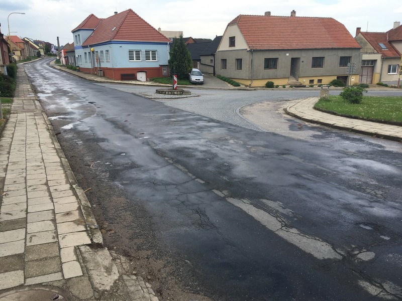 Křižovatka s pumpou (2022)